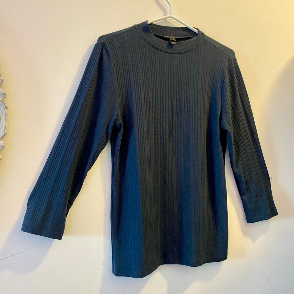 J.Crew Ribbed Knit Top – Size Medium - Picture 1 of 6